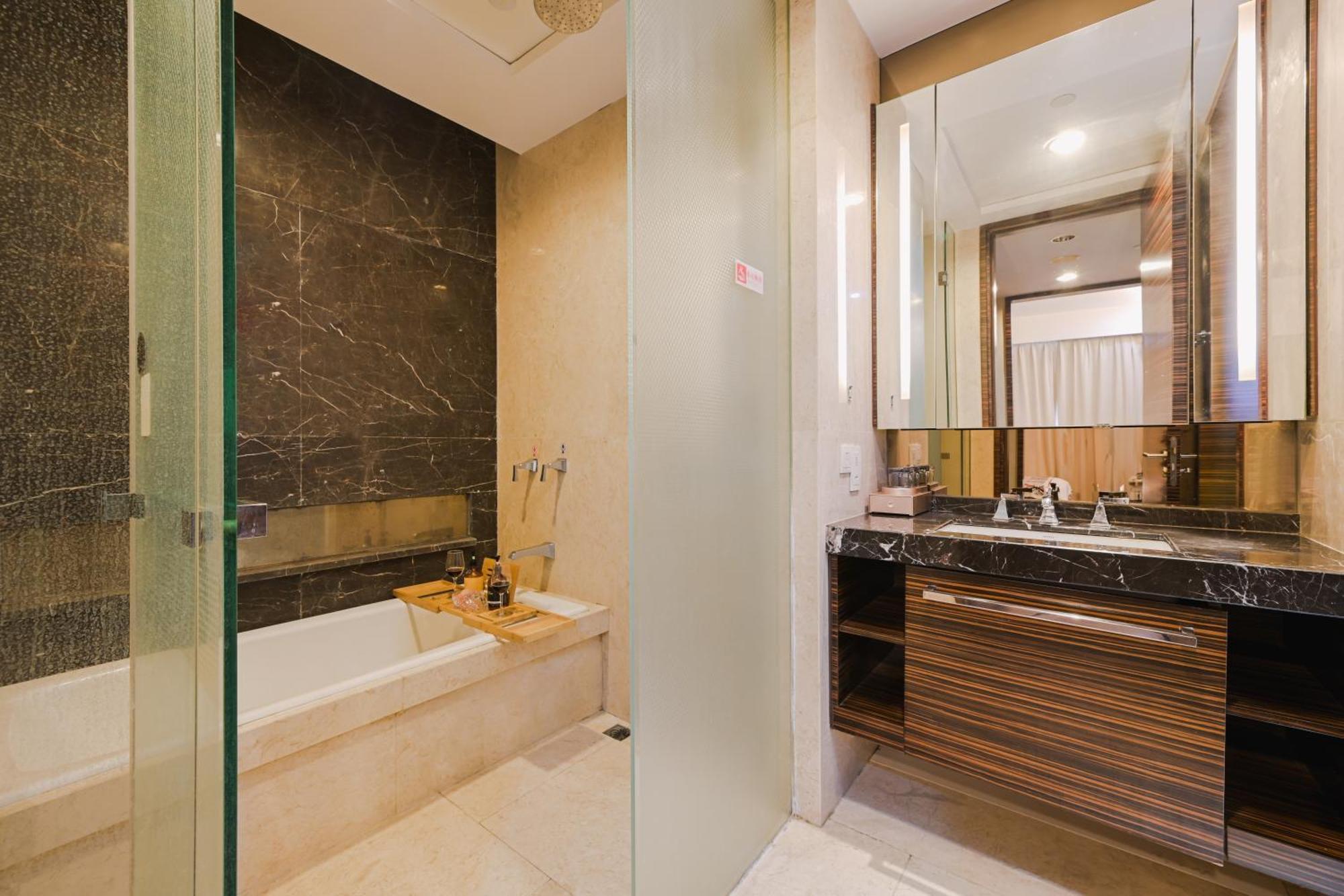 Snug Gaokong Jiangjing Hotel Guangzhou Exterior photo